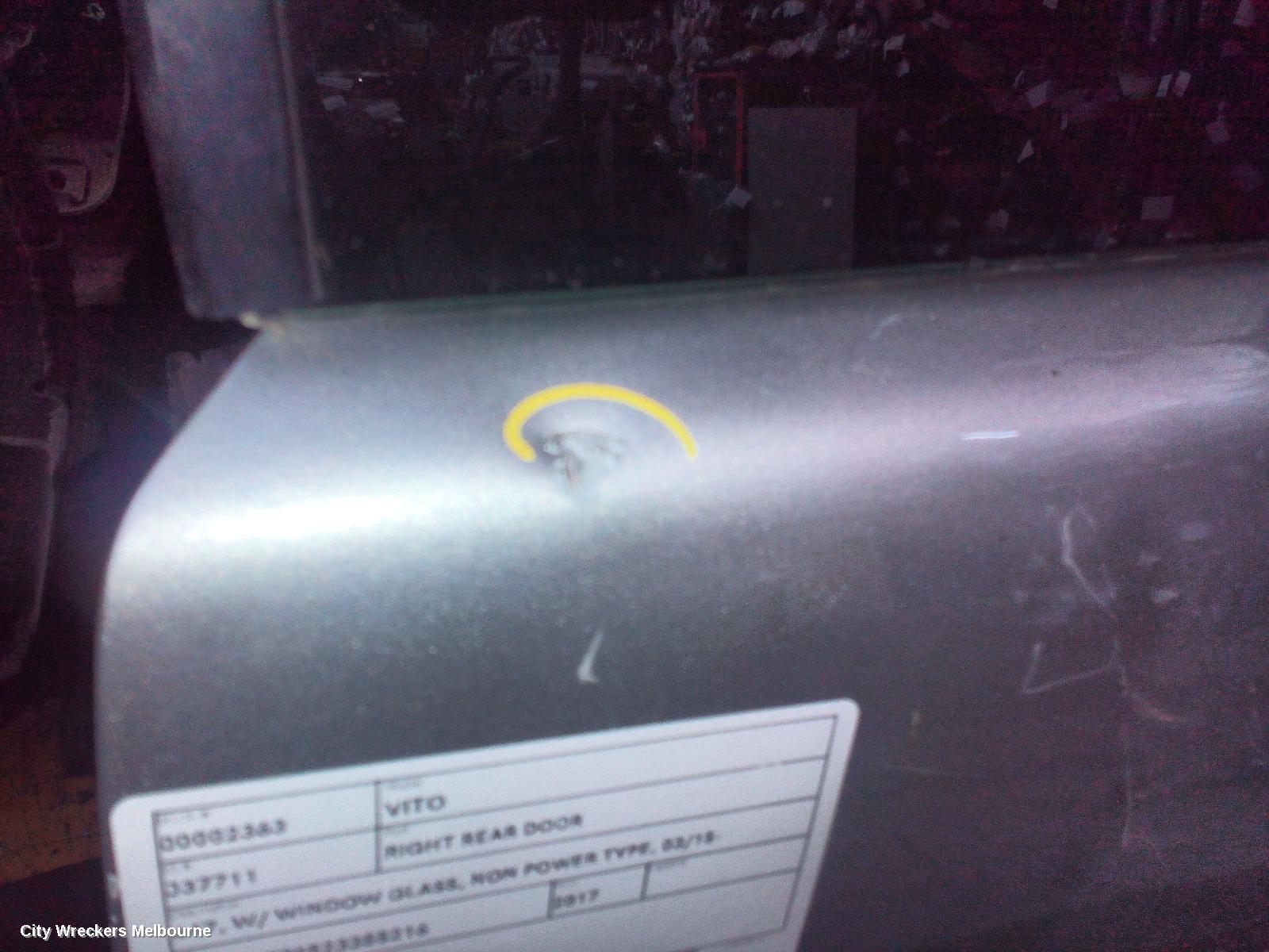 MERCEDES VITO RIGHT REAR DOOR, 447, W/ WINDOW GLASS, NON POWER TYPE, 03/2015 ONWARDS