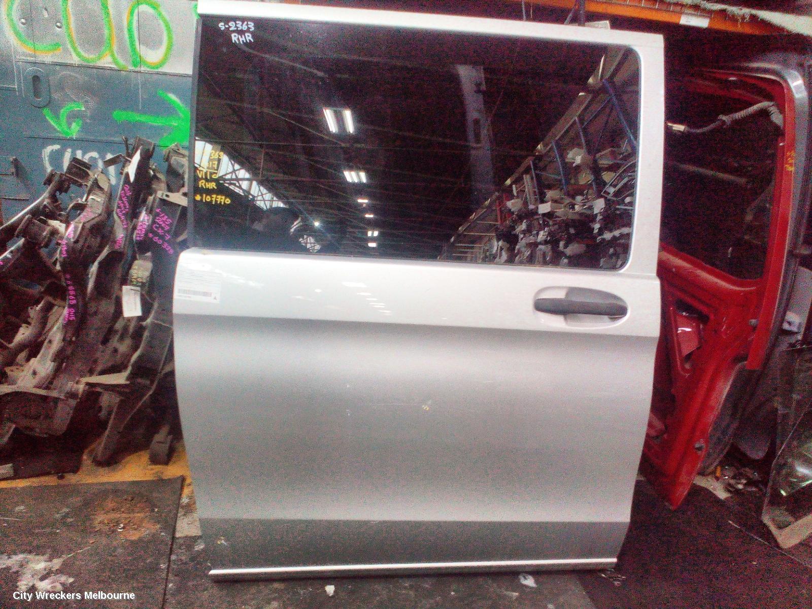 MERCEDES VITO RIGHT REAR DOOR, 447, W/ WINDOW GLASS, NON POWER TYPE, 03/2015 ONWARDS