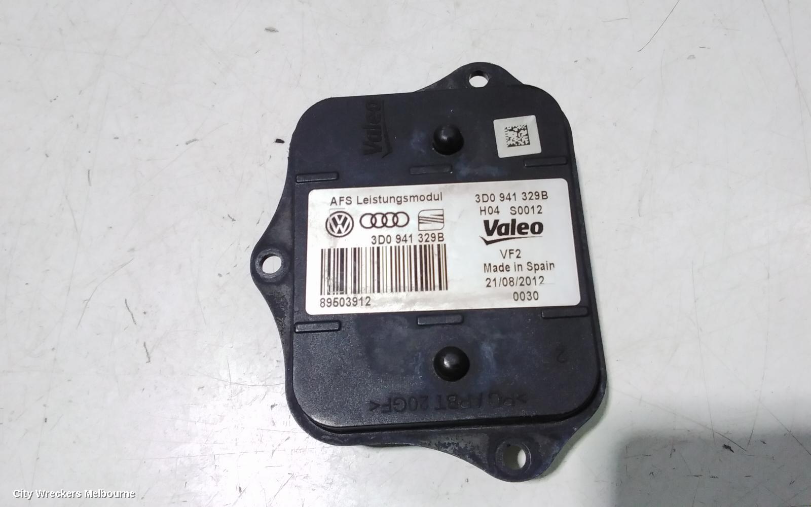 VOLKSWAGEN PASSAT RIGHT HEADLAMP, 3CC, SEDAN, XENON TYPE. 03/2012 - 12/2016