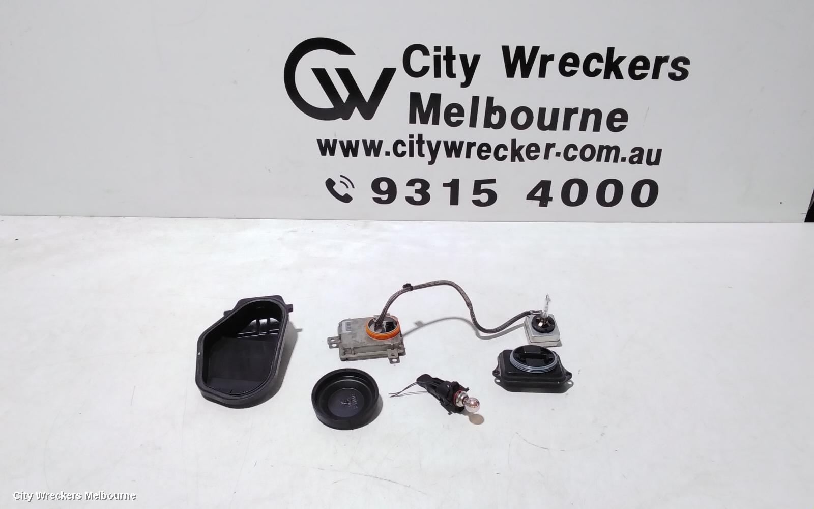 VOLKSWAGEN PASSAT RIGHT HEADLAMP, 3CC, SEDAN, XENON TYPE. 03/2012 - 12/2016