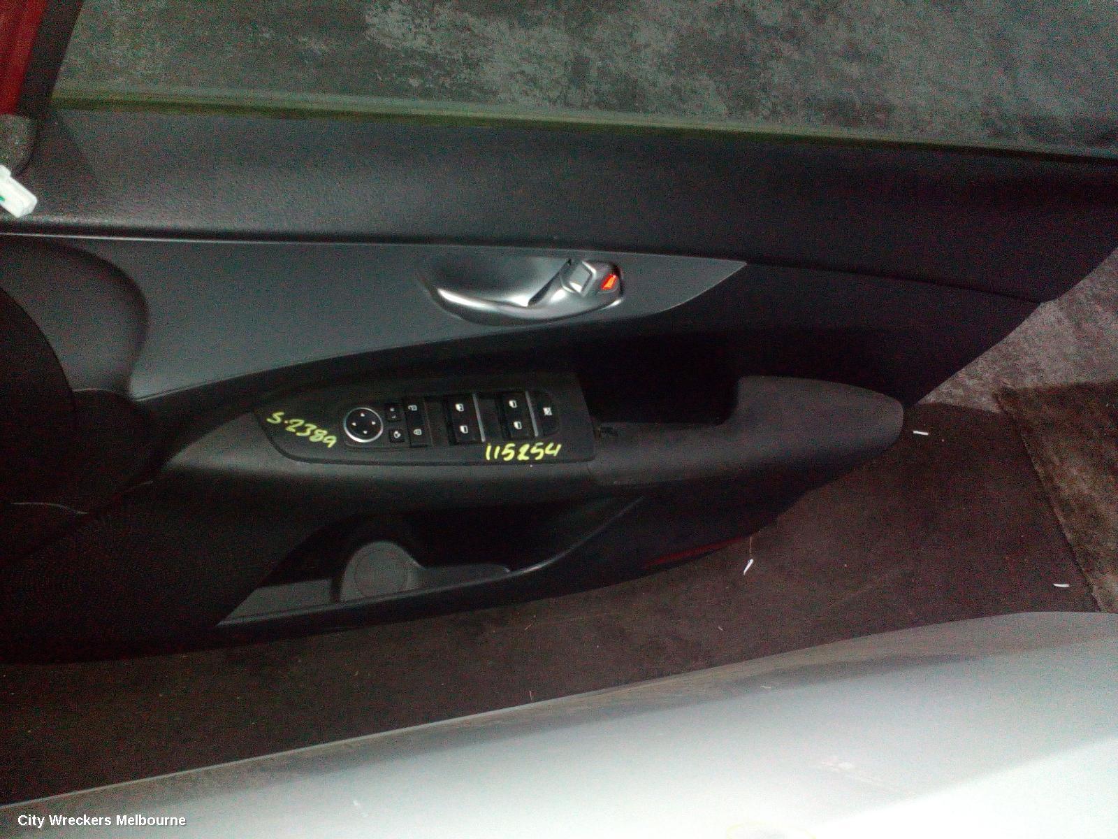 KIA CERATO PWR DR WIND SWITCH, RH FRONT (MASTER SWITCH), BD, SEDAN/HATCH, 04/2018 ONWARDS