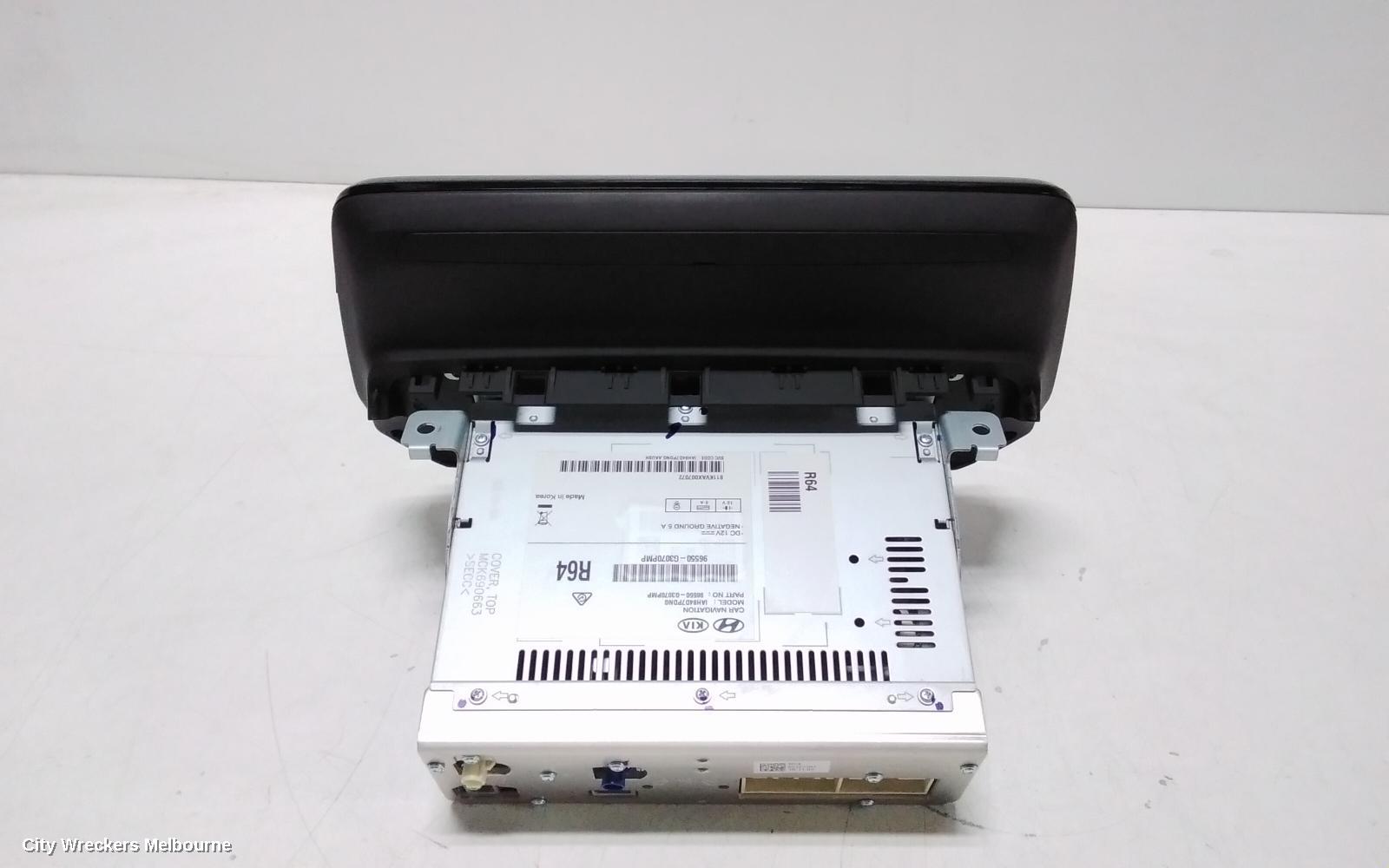 HYUNDAI I30 RADIO/CD/DVD/SAT/TV, HEAD UNIT & DISPLAY, 8 IN, SAT NAV/PREMIUM AUDIO TYPE, (S. KOREA VIN KMHH), PD, HATCH, 03/2017 - 07/2020