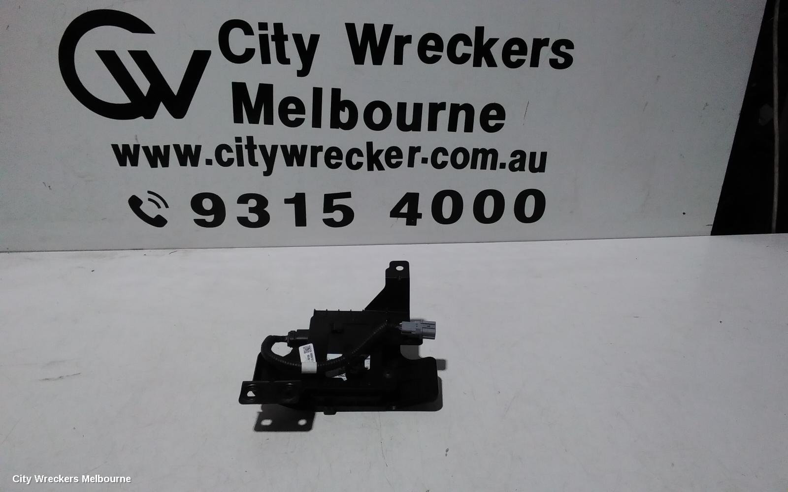 KIA STINGER, MISC SWITCH, CK, 06/2017 - 04/2023, LEFT REAR BLIND SPOT MODULE P/N 95811-J5001: 107895