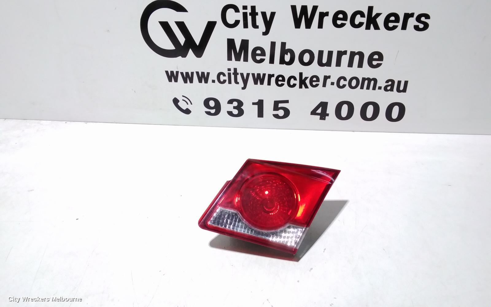HOLDEN CRUZE REAR GARNISH, BOOTLID LAMP (RH SIDE), SEDAN, JG-JH, 03/2009 - 01/2017