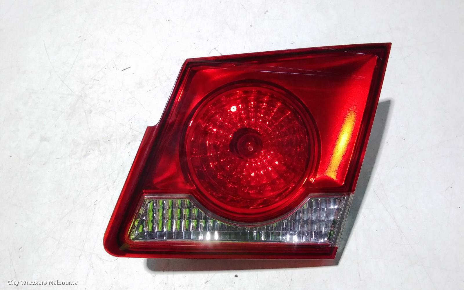 HOLDEN CRUZE REAR GARNISH, BOOTLID LAMP (RH SIDE), SEDAN, JG-JH, 03/2009 - 01/2017