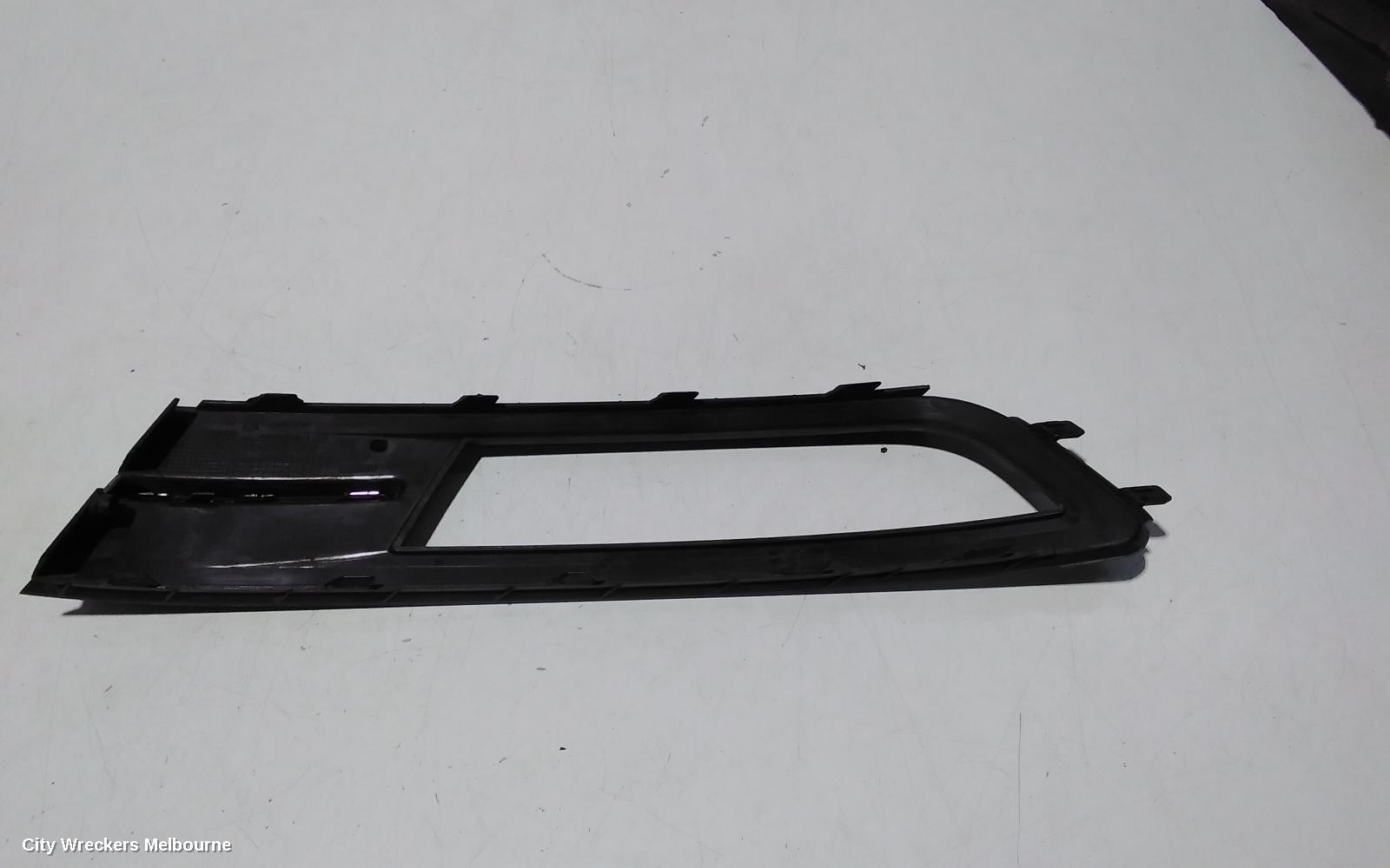 VOLKSWAGEN PASSAT RIGHT INDICATOR/FOG/SIDE, B8/MK7, BUMPER FOGLAMP, STANDARD TYPE, 06/2015 - 10/2019