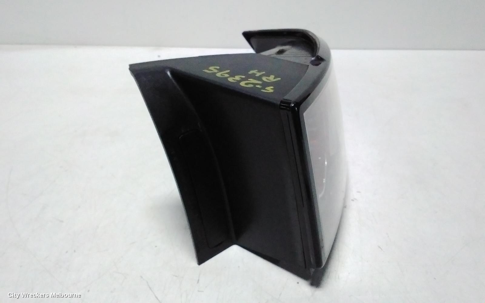 LAND ROVER RANGEROVER EVOQUE RIGHT TAILLIGHT, IN BODY, L538, RED/CLEAR TYPE, 11/2011 - 06/2015
