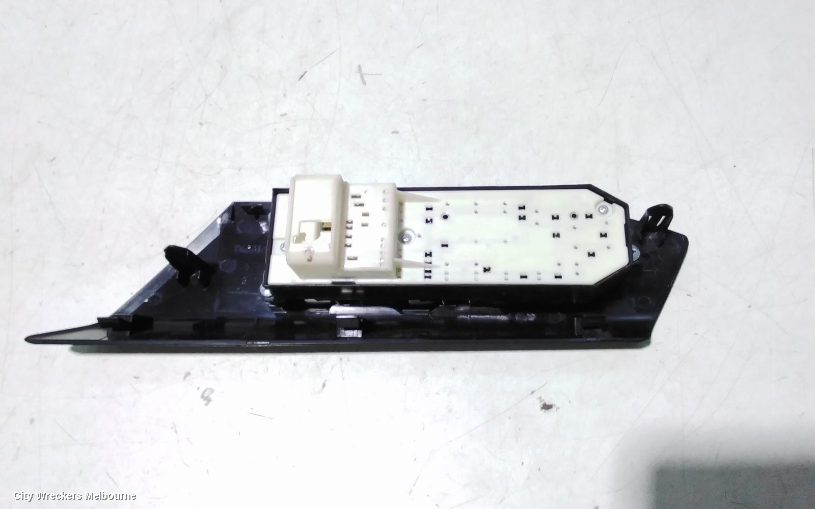 TOYOTA RAV4 PWR DR WIND SWITCH, RH FRONT (MASTER SWITCH), XA40, 12/2012 - 11/2018