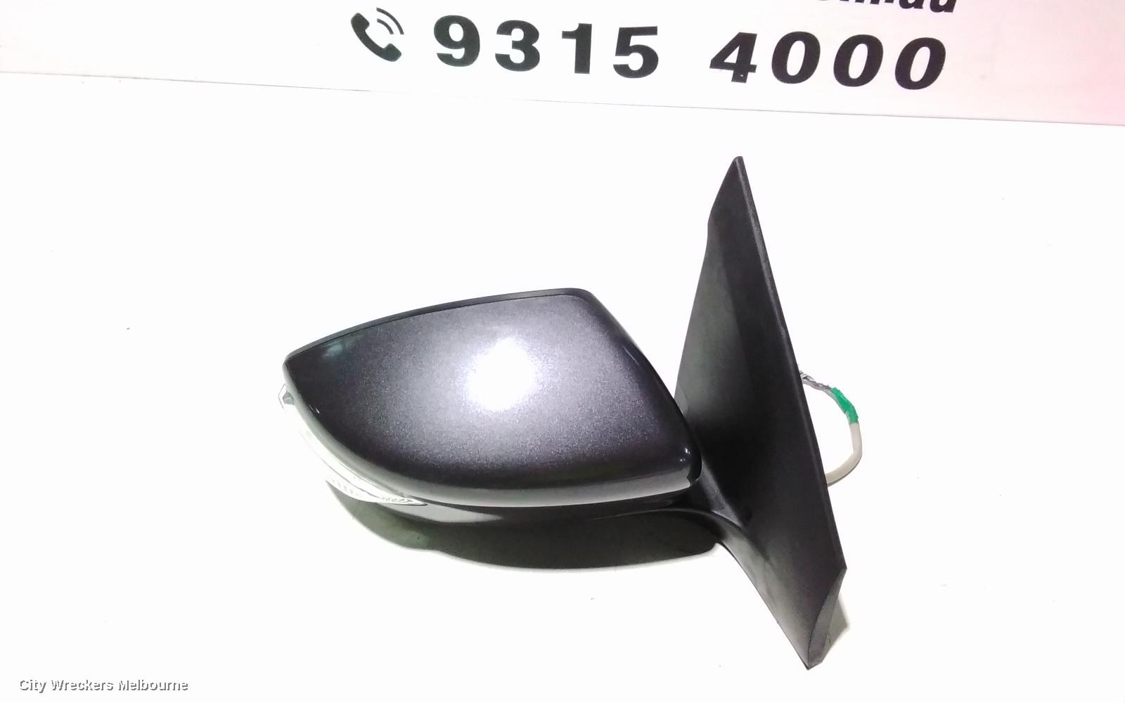 NISSAN PULSAR RIGHT DOOR MIRROR, B17, SEDAN, MANUAL FOLD TYPE, 12/2012 - 12/2017