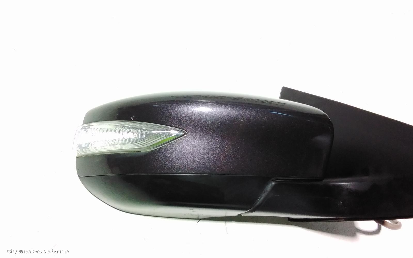 NISSAN PULSAR RIGHT DOOR MIRROR, B17, SEDAN, MANUAL FOLD TYPE, 12/2012 - 12/2017