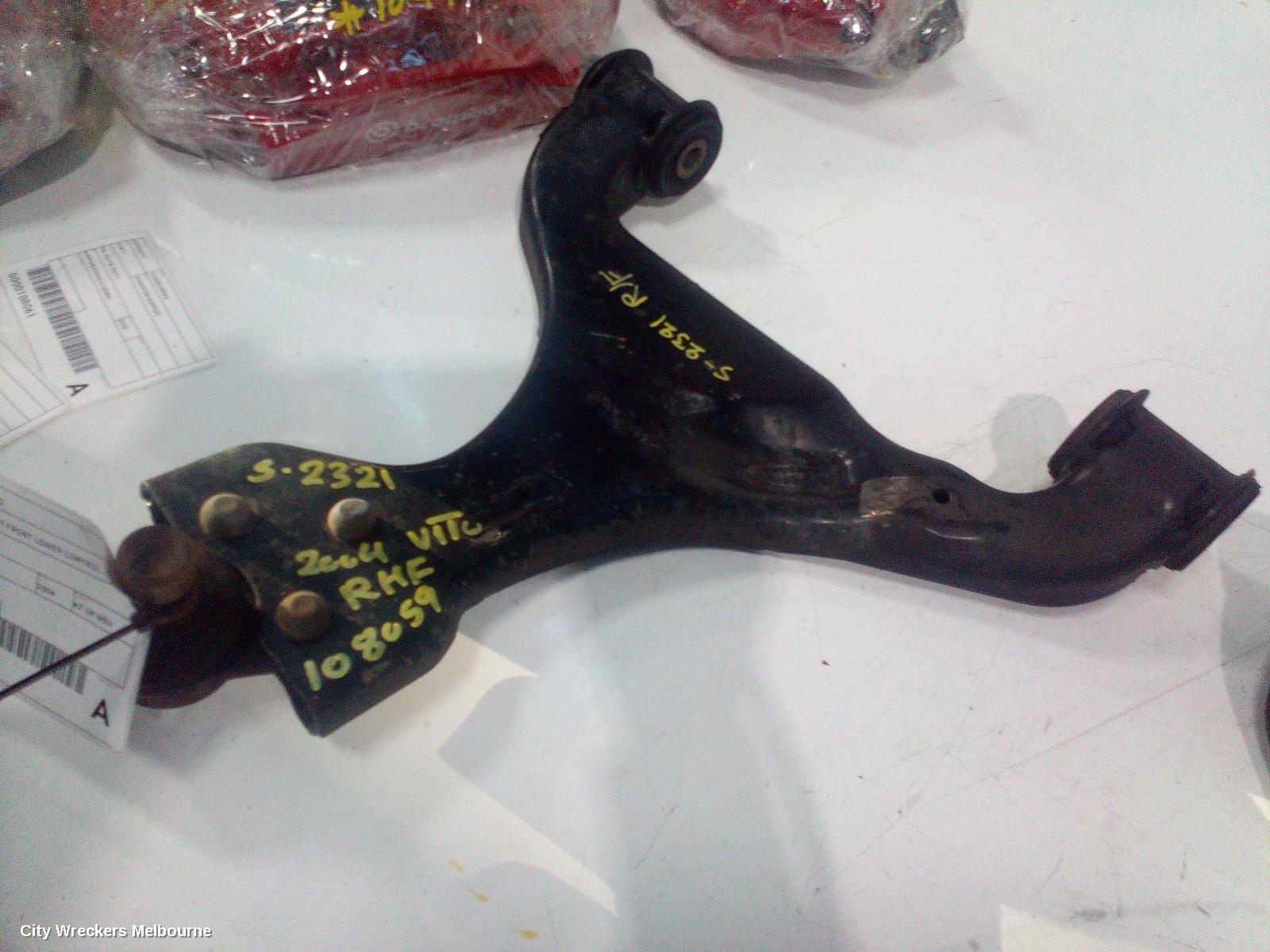 MERCEDES VITO RIGHT FRONT LOWER CONTROL ARM, 639, 04/2004 - 01/2011