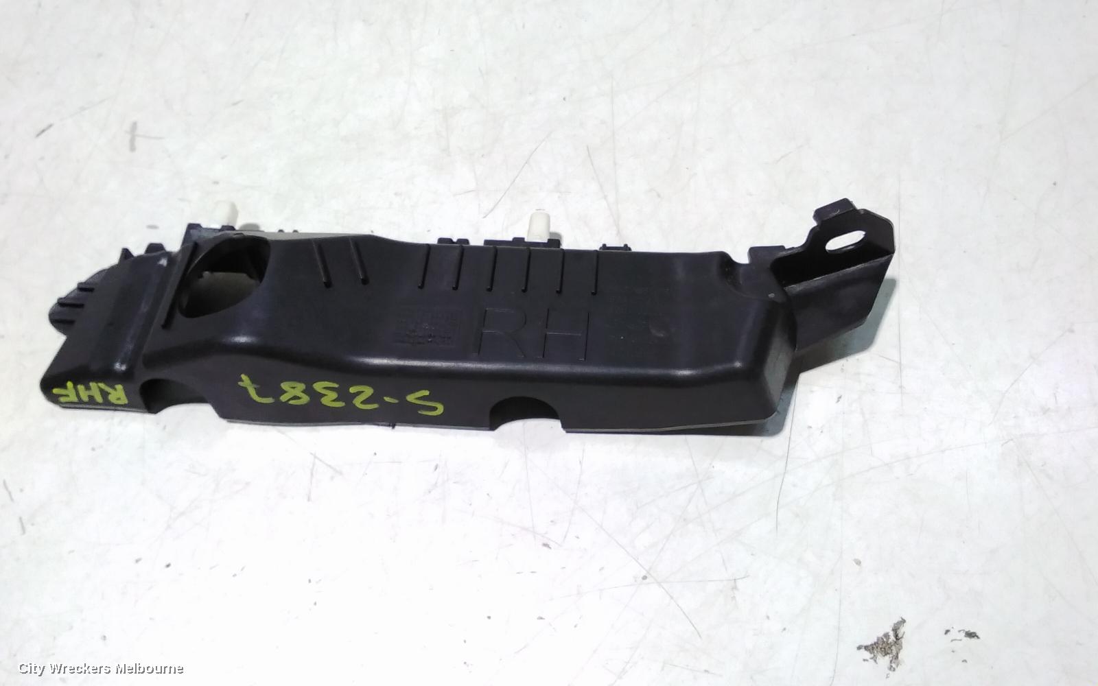 HYUNDAI I30, PD, HATCH, 03/2017 ONWARDS, RIGHT FRONT BAR SLID / BRAKET: 108065