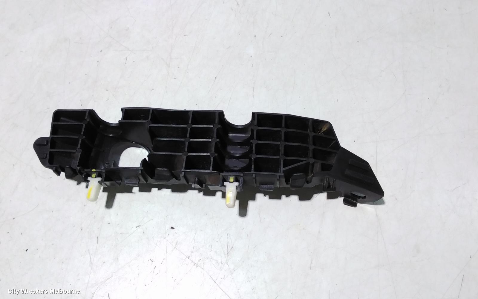 HYUNDAI I30, PD, HATCH, 03/2017 ONWARDS, RIGHT FRONT BAR SLID / BRAKET: 108065