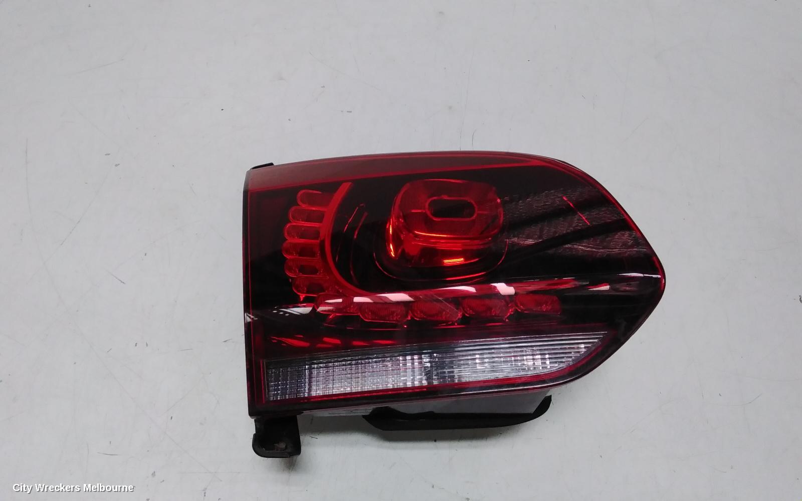VOLKSWAGEN GOLF REAR GARNISH, BOOTLID LAMP (LH SIDE), GEN 6, 08/2011 ONWARDS