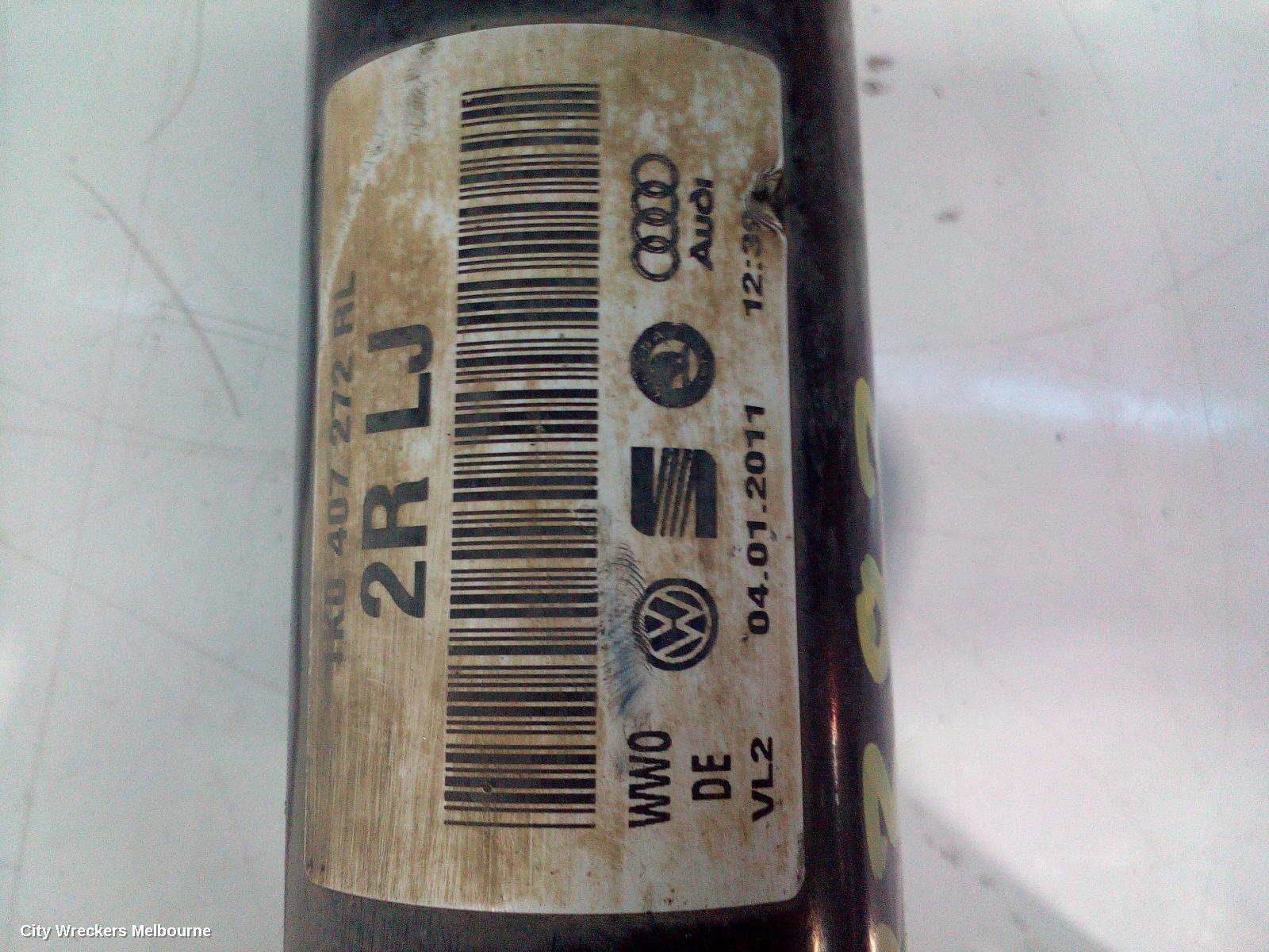 VOLKSWAGEN EOS RIGHT DRIVESHAFT, PETROL, 2.0, 1F, 05/2011 - 12/2014