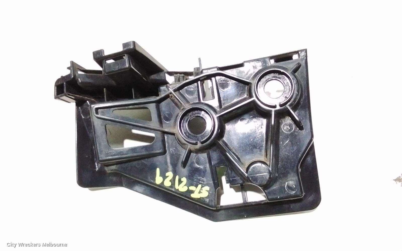 VOLKSWAGEN TIGUAN, 5NA, 06/2016 - 02/2024, RHR BAR BRAKET: 108158