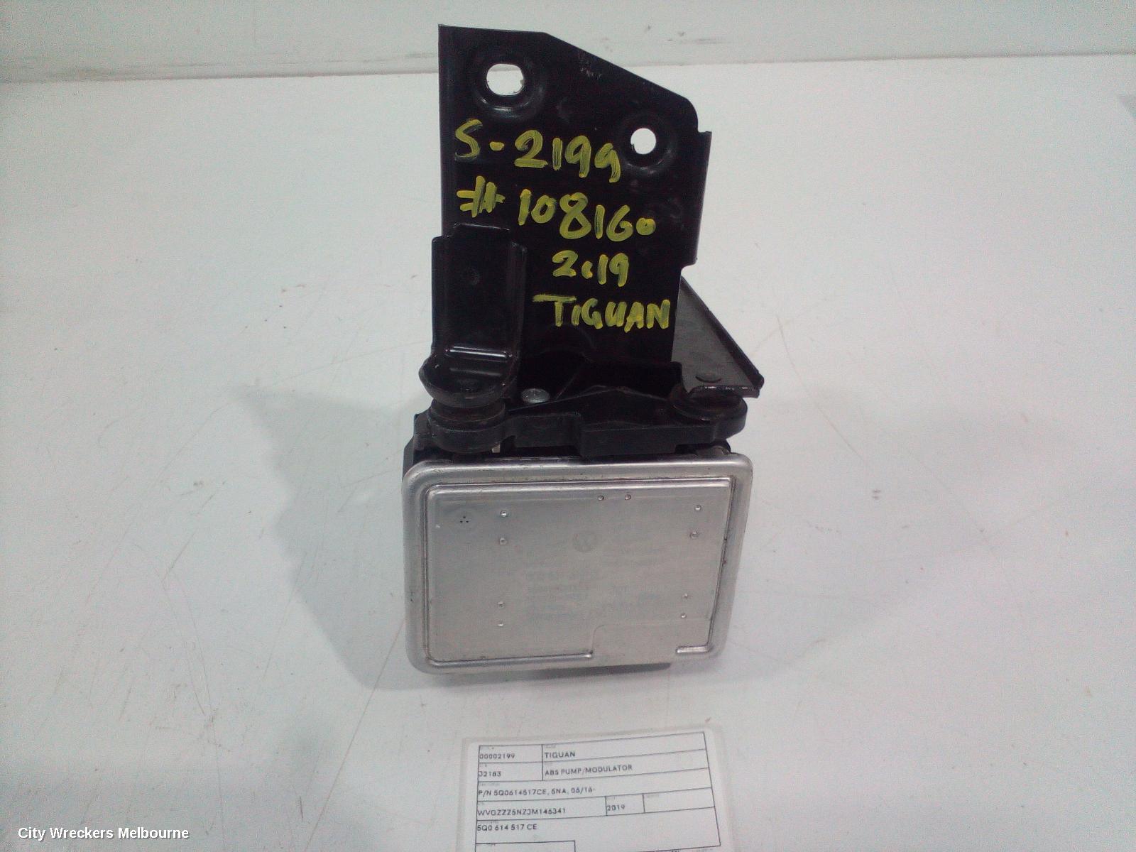 VOLKSWAGEN TIGUAN ABS PUMP/MODULATOR, P/N 5Q0614517CE, 5NA, 06/2016 ONWARDS