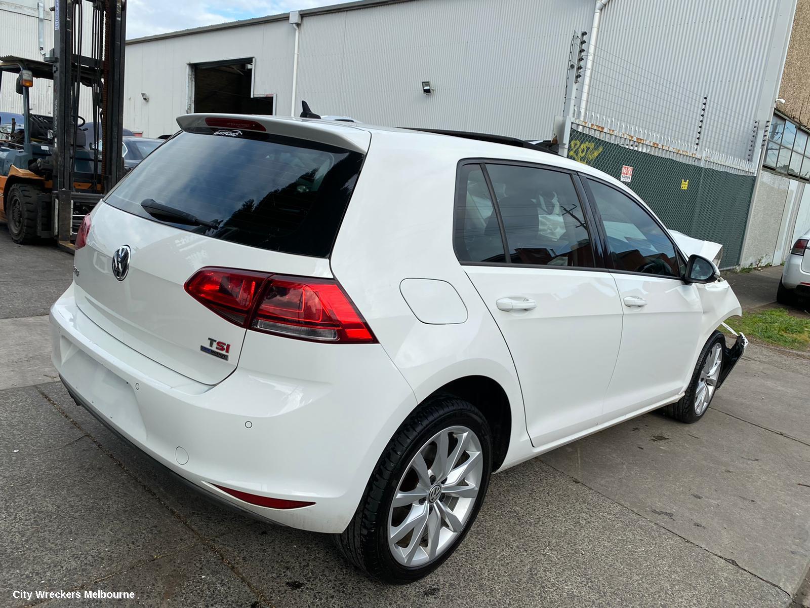 VOLKSWAGEN GOLF LEFT TAILLIGHT, GEN 7, HATCH, STANDARD, NON LED TYPE, 03/2013 - 03/2017