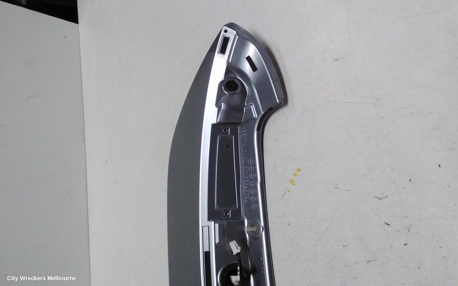 TOYOTA TARAGO REAR SPOILER, ACR50R, 03/2006 - 06/2020
