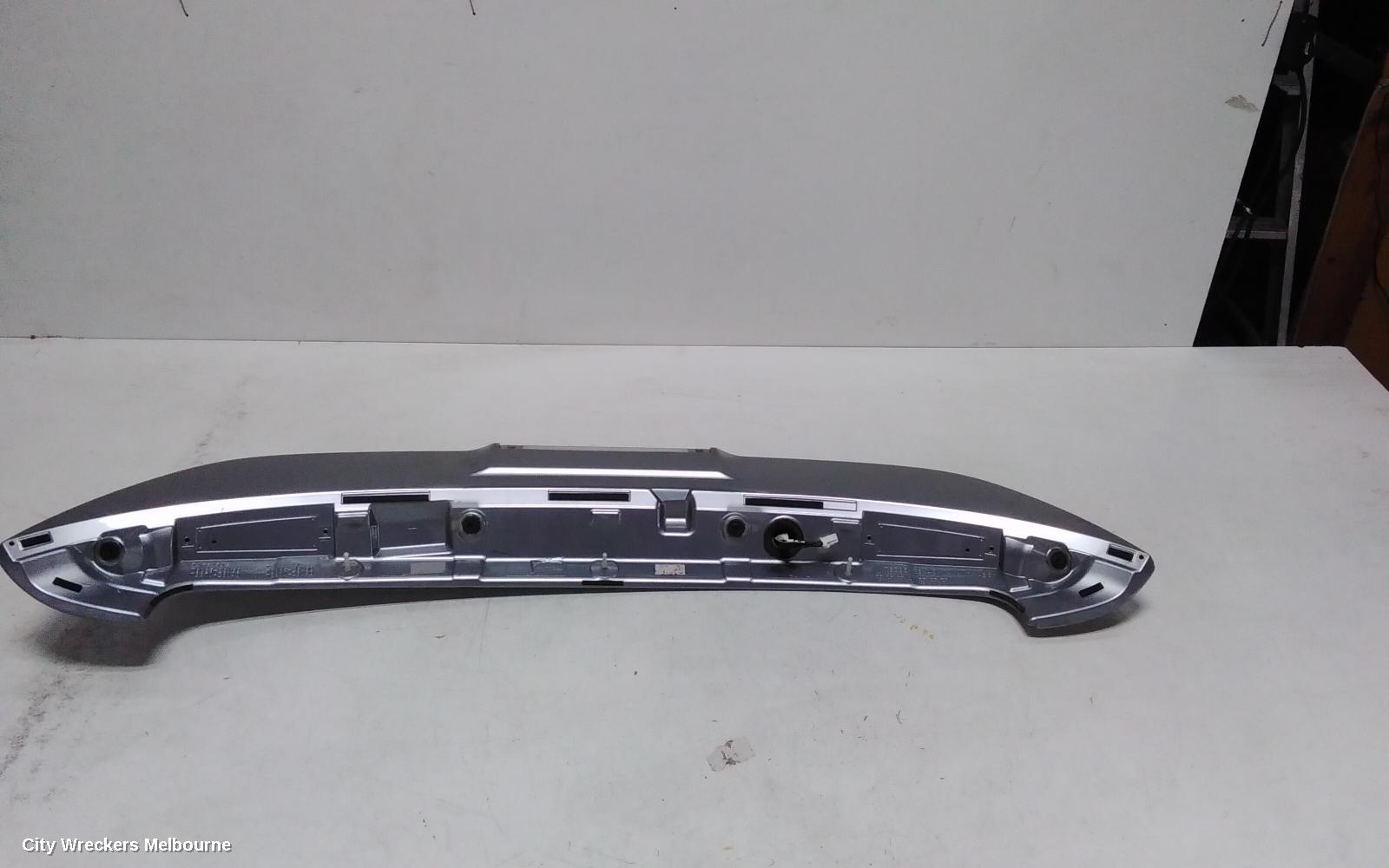 TOYOTA TARAGO REAR SPOILER, ACR50R, 03/2006 - 06/2020