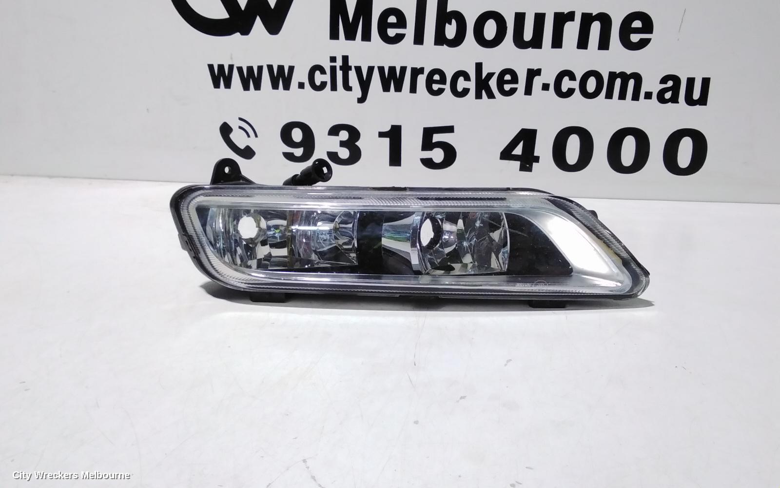 VOLKSWAGEN PASSAT LEFT INDICATOR/FOG/SIDE, BUMPER FOGLAMP, 3C/MK6 B7, SEDAN/WAGON/ALLTRACK, W/ DAYTIME RUNNING LAMP, 09/2010 - 05/2015
