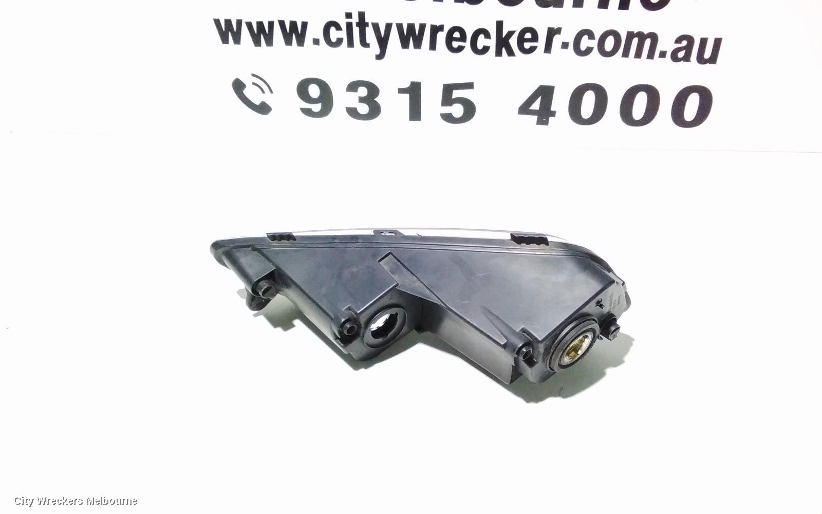 VOLKSWAGEN PASSAT RIGHT INDICATOR/FOG/SIDE, BUMPER FOGLAMP, 3C/MK6 B7, SEDAN/WAGON/ALLTRACK, W/ DAYTIME RUNNING LAMP, 09/2010 - 05/2015