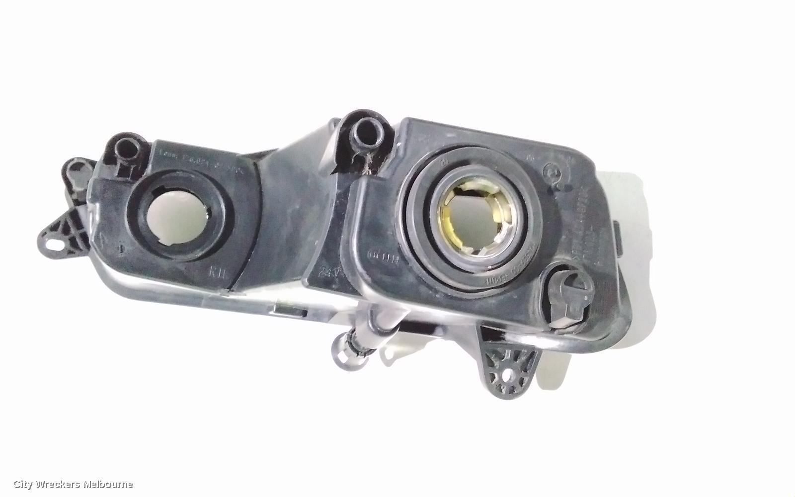VOLKSWAGEN PASSAT RIGHT INDICATOR/FOG/SIDE, BUMPER FOGLAMP, 3C/MK6 B7, SEDAN/WAGON/ALLTRACK, W/ DAYTIME RUNNING LAMP, 09/2010 - 05/2015