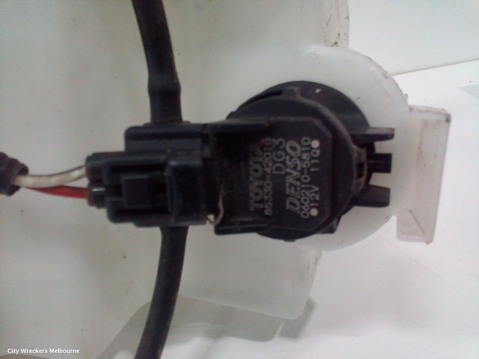 TOYOTA RAV4 WASHER BOTTLE, XA40, NON H/LAMP WASHER TYPE, 12/2012 - 11/2018