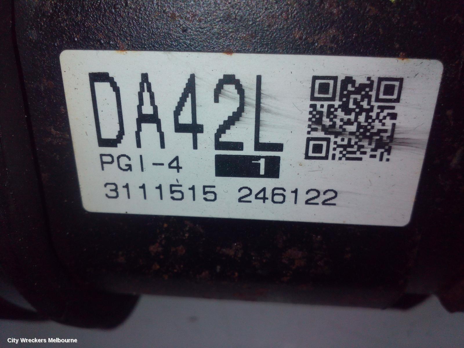 TOYOTA RAV4 LEFT DRIVESHAFT, FRONT, AUTO T/M, PETROL, 2.0, ZSA42R, 12/2012 - 11/2018