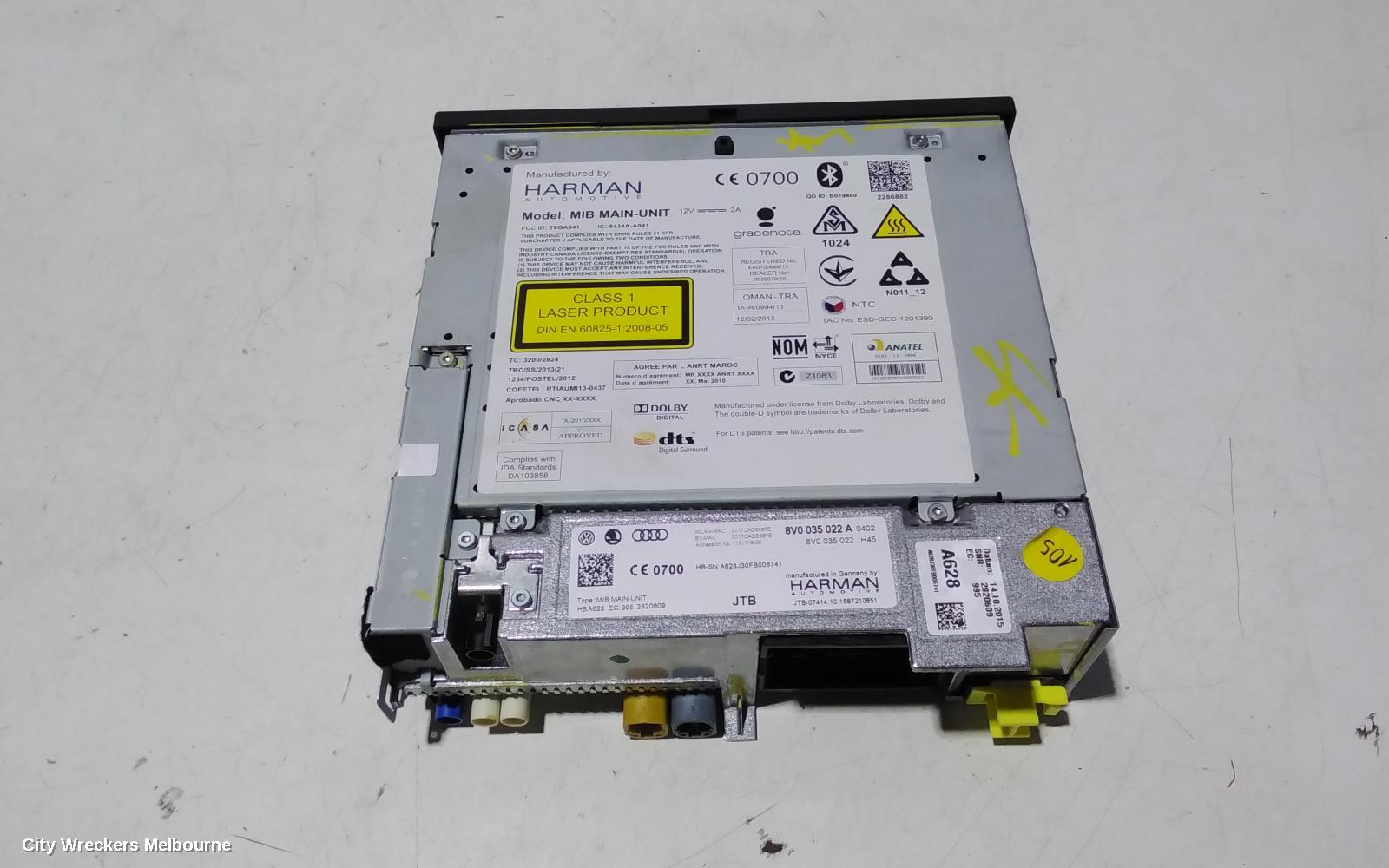 AUDI A3 RADIO/CD/DVD/SAT/TV, MULTIMEDIA 2X SD (IN GLOVEBOX), P/N 8V0035022A, 8V, 11/2015 - 10/2020