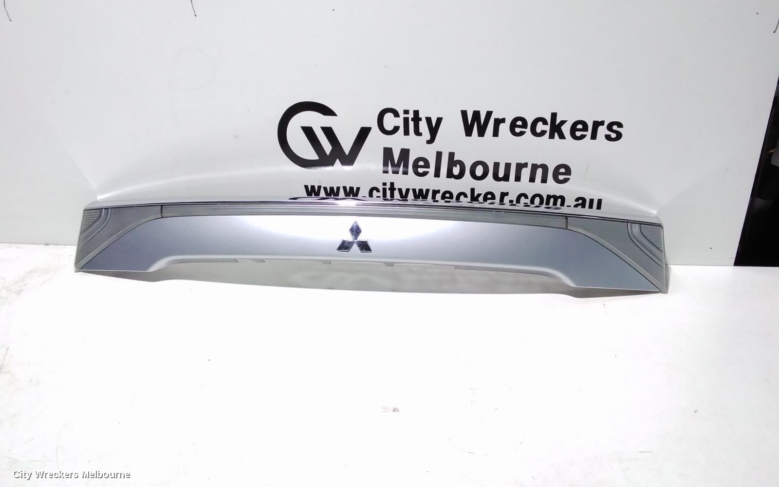 MITSUBISHI OUTLANDER REAR GARNISH, TAILGATE GARNISH (CENTRE), ZJ, ES, 10/2012 - 03/2015
