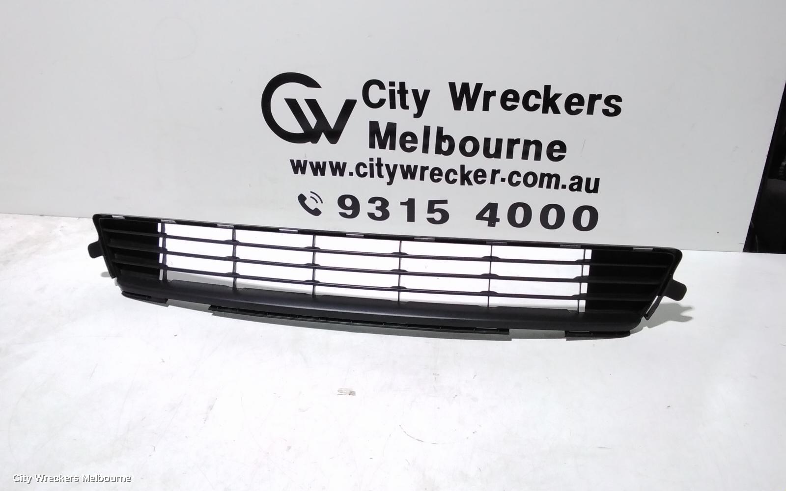 TOYOTA COROLLA GRILLE, BUMPER GRILLE (CENTRE), ZRE152/20153R, SEDAN, 03/2010 - 12/2013
