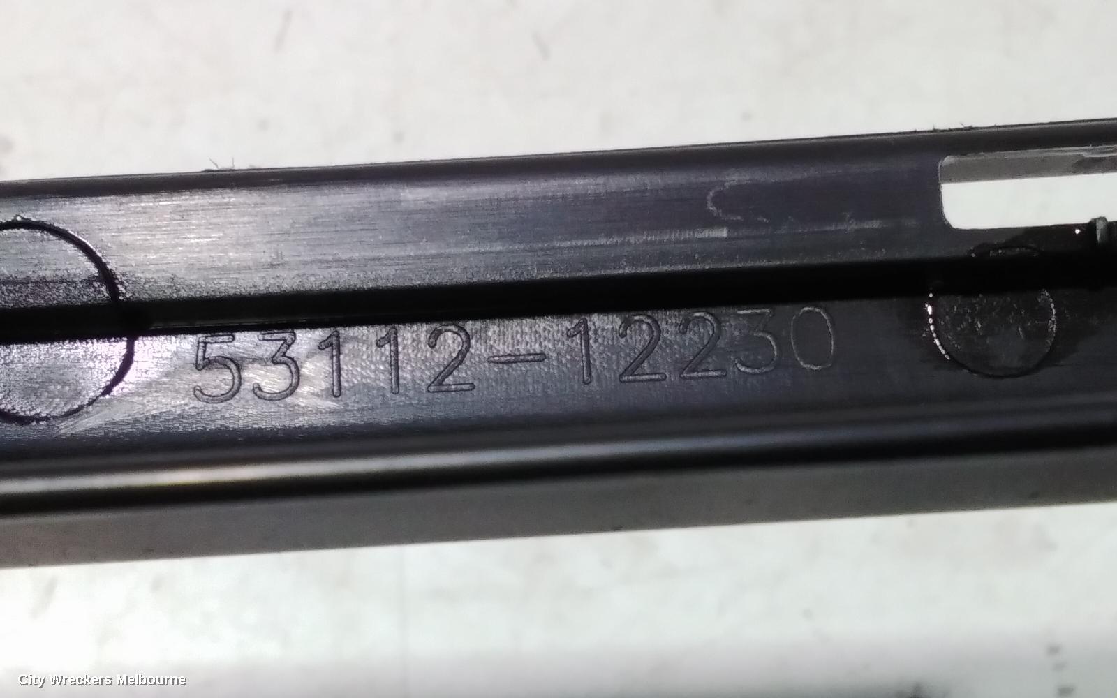 TOYOTA COROLLA GRILLE, BUMPER GRILLE (CENTRE), ZRE152/20153R, SEDAN, 03/2010 - 12/2013
