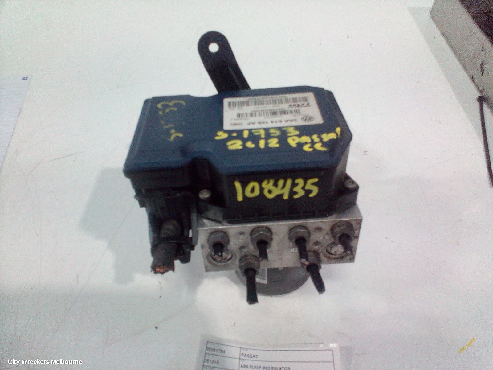 VOLKSWAGEN PASSAT ABS PUMP/MODULATOR, 3CC, ON MODULE P/N 3AA614109AF, 01/2009 - 06/2012