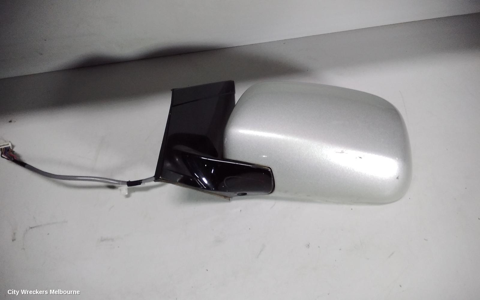 LEXUS RX330 LEFT DOOR MIRROR, STANDARD TYPE, SQUARE PLUG, 04/2003 - 11/2005