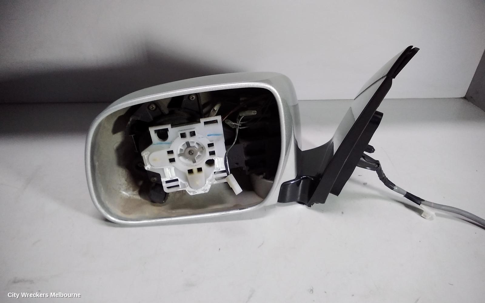 LEXUS RX330 LEFT DOOR MIRROR, STANDARD TYPE, SQUARE PLUG, 04/2003 - 11/2005