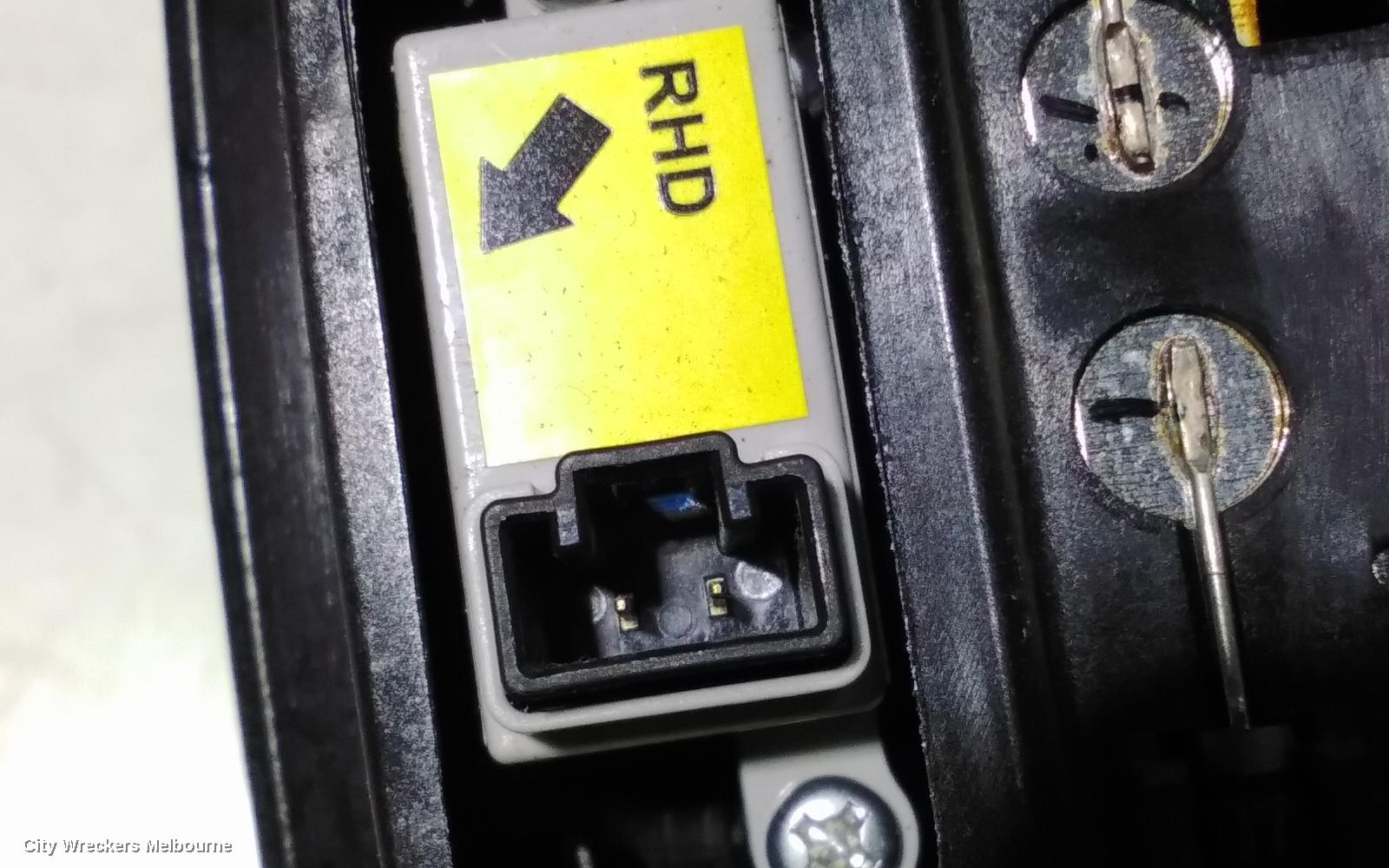 KIA SORENTO COURTESY LIGHT, UM, FRONT, NON SUNROOF CONTROLS TYPE, 03/2015 - 01/2020