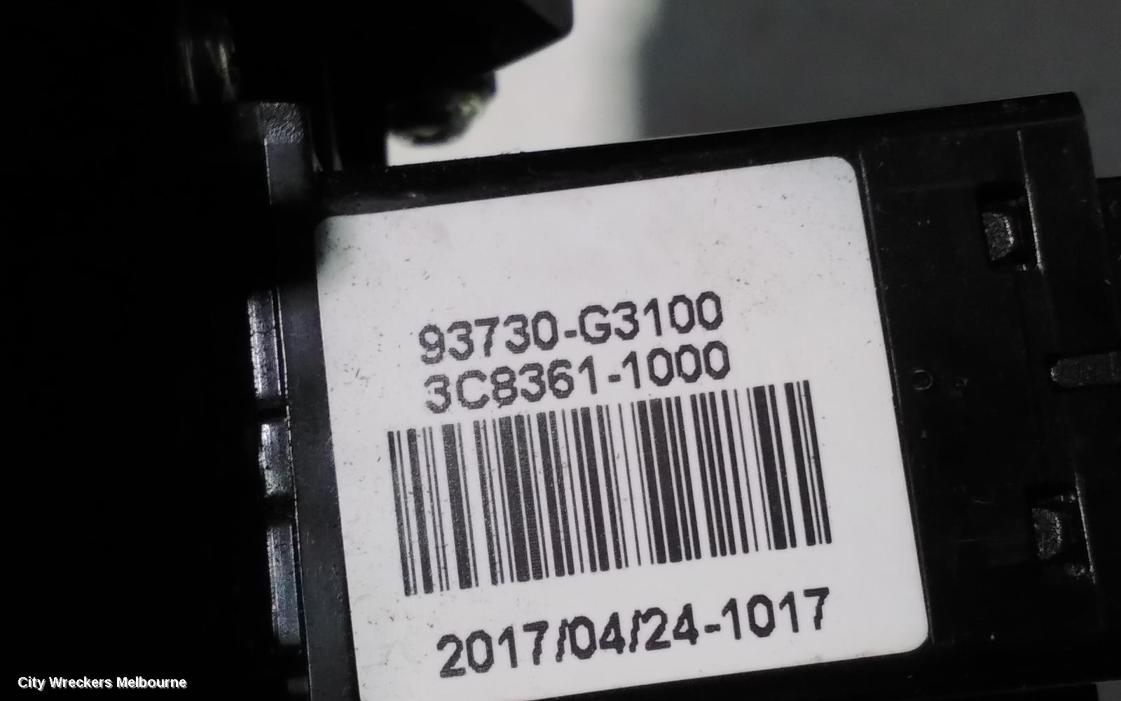 HYUNDAI I30, PD, HATCH, 03/2017 ONWARDS, CNTRE AIRVENT: 108456
