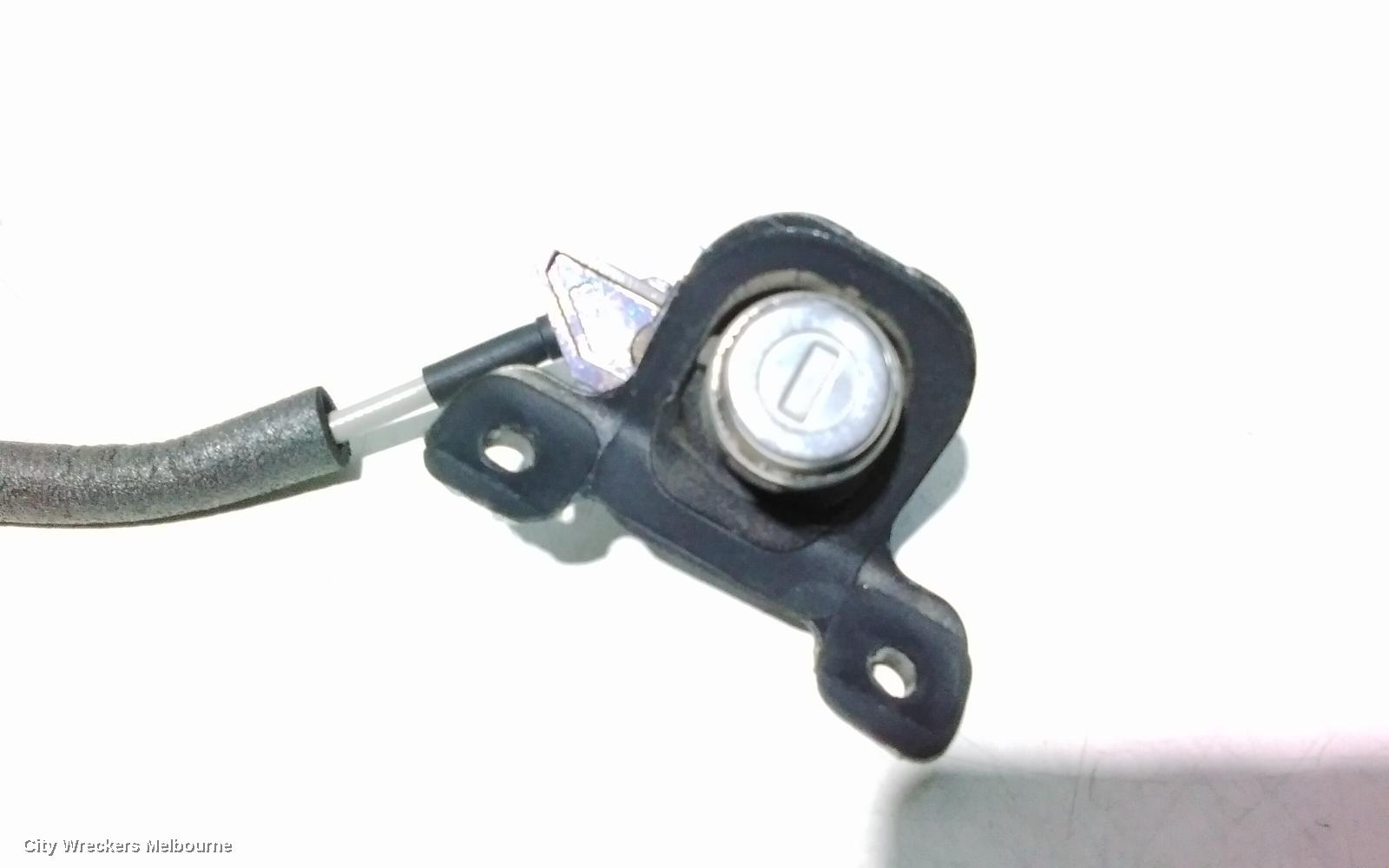 HYUNDAI GENESIS DOOR/BOOT/GATE LOCK, BOOTLID LOCK, NON POWER OPERATED BOOTLID TYPE, DH, 11/2014 - 01/2018