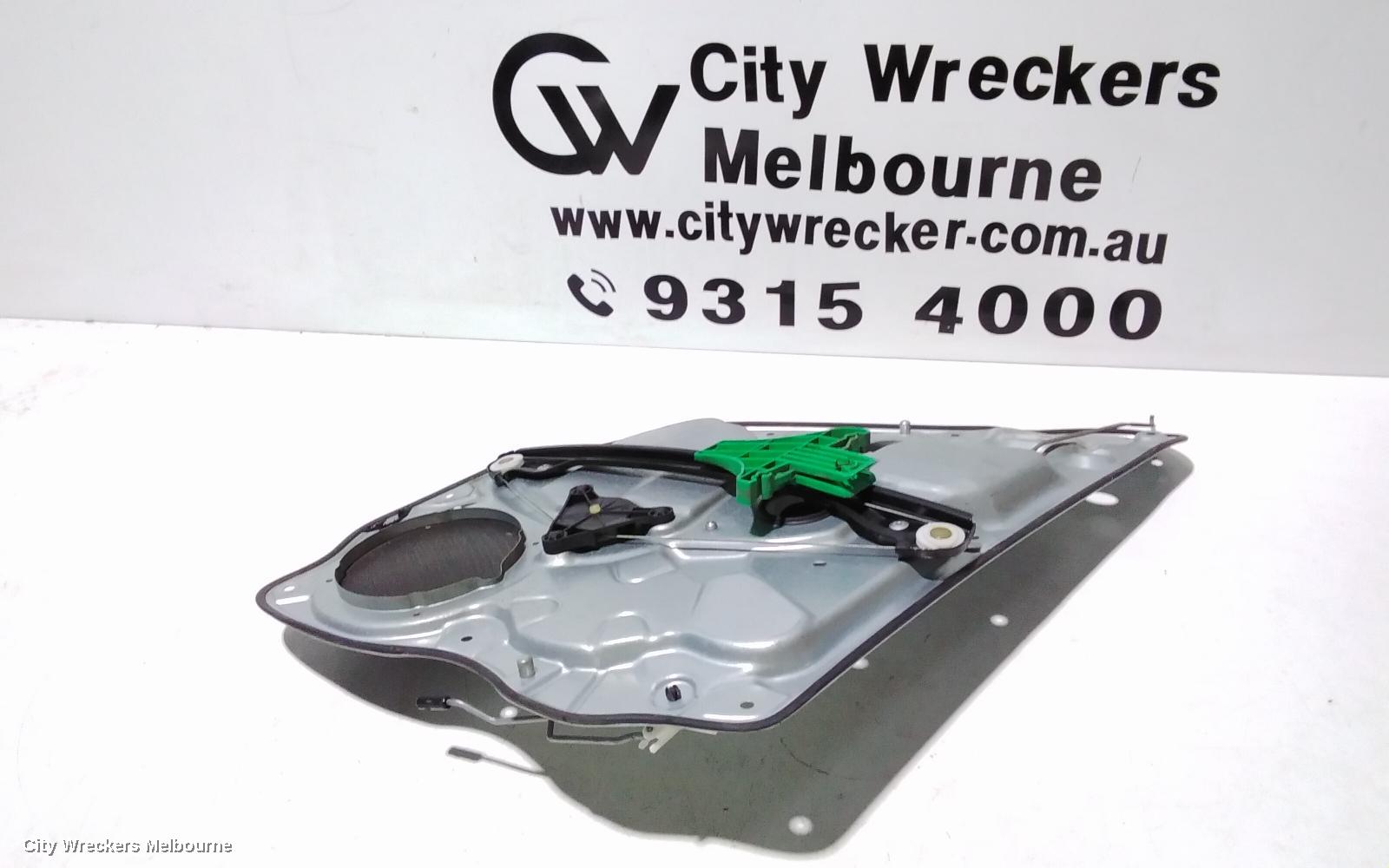 VOLKSWAGEN GOLF RIGHT REAR WND REG/MOTOR, 5DR HATCH 09/1998 - 04/2004