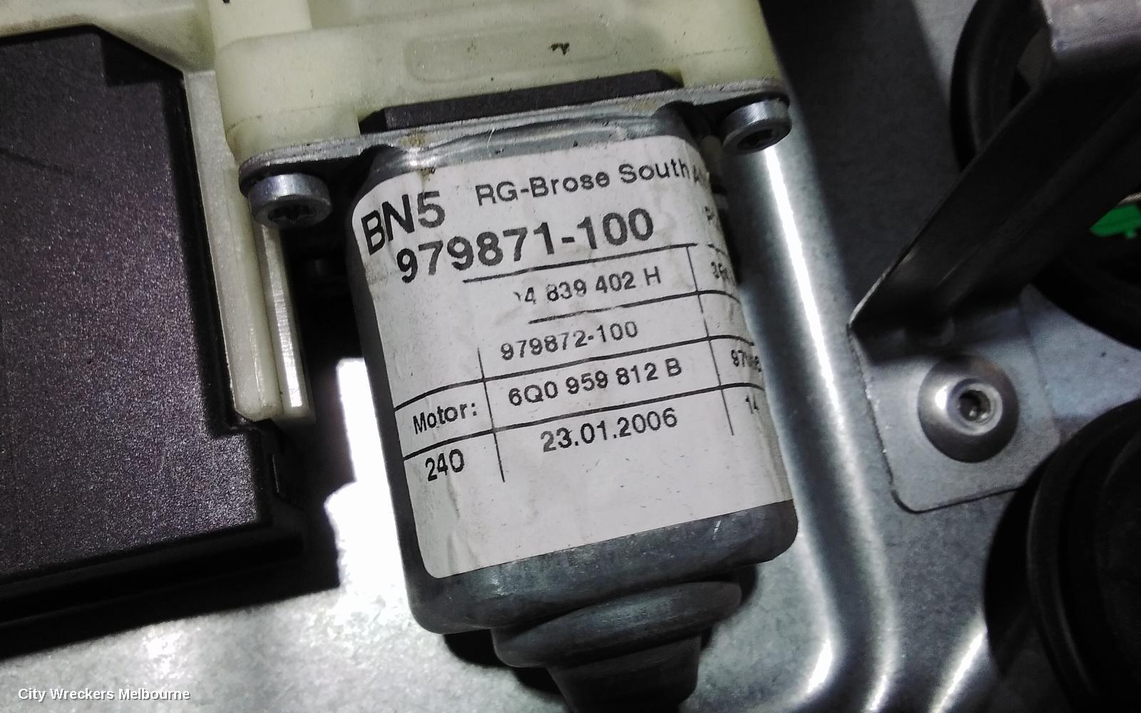 VOLKSWAGEN GOLF RIGHT REAR WND REG/MOTOR, 5DR HATCH 09/1998 - 04/2004