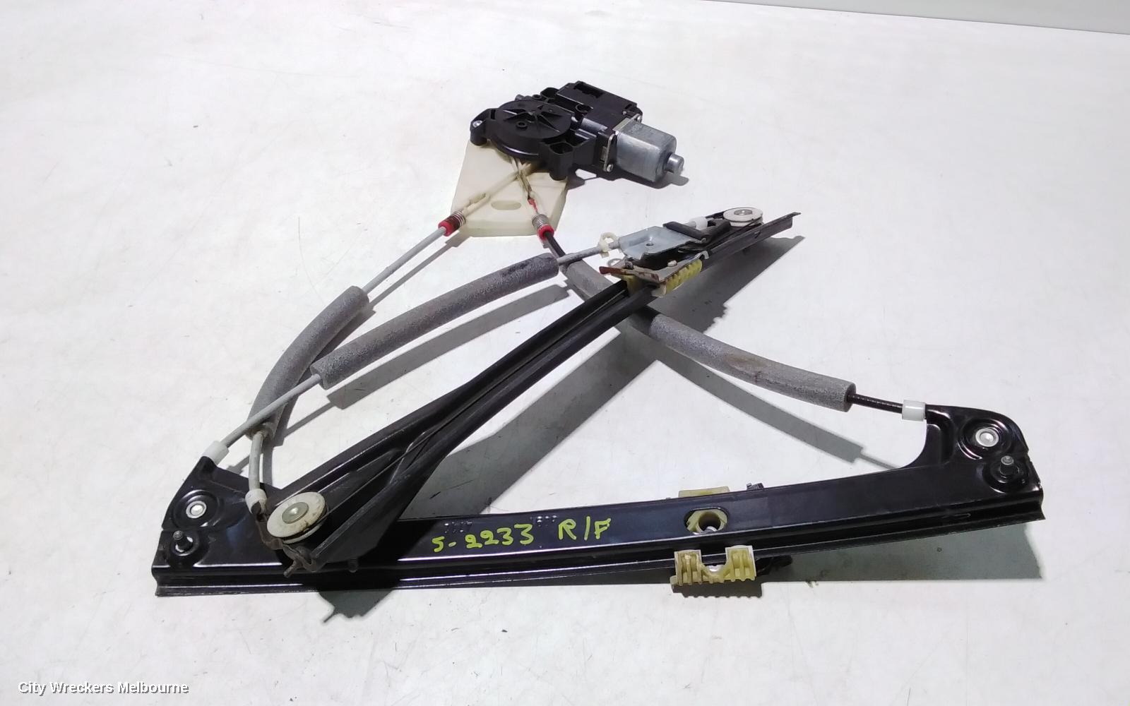 VOLKSWAGEN POLO RIGHT FRONT WINDOW REG/MOTOR, 6R, POWER, 5DR HATCH, 05/2010 - 05/2014