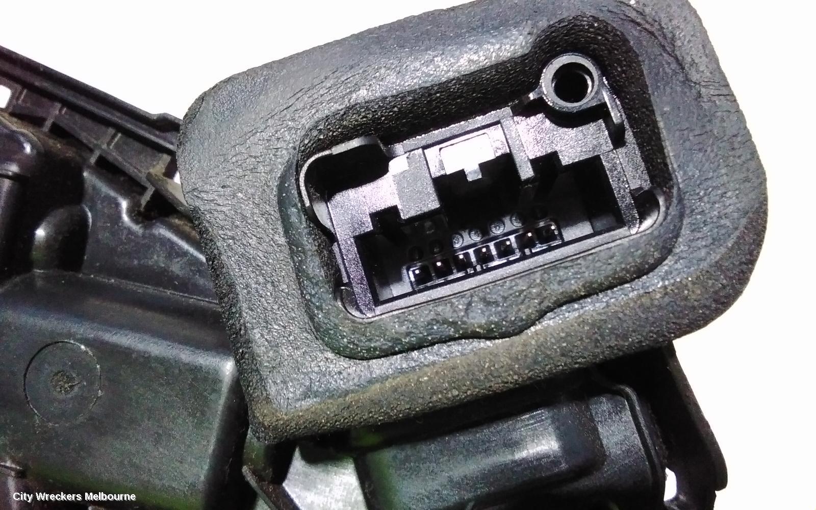 VOLKSWAGEN POLO DOOR/BOOT/GATE LOCK, RIGHT FRONT DOOR LOCK, 6R, P/N 5K2837016D, 05/2010 - 09/2017