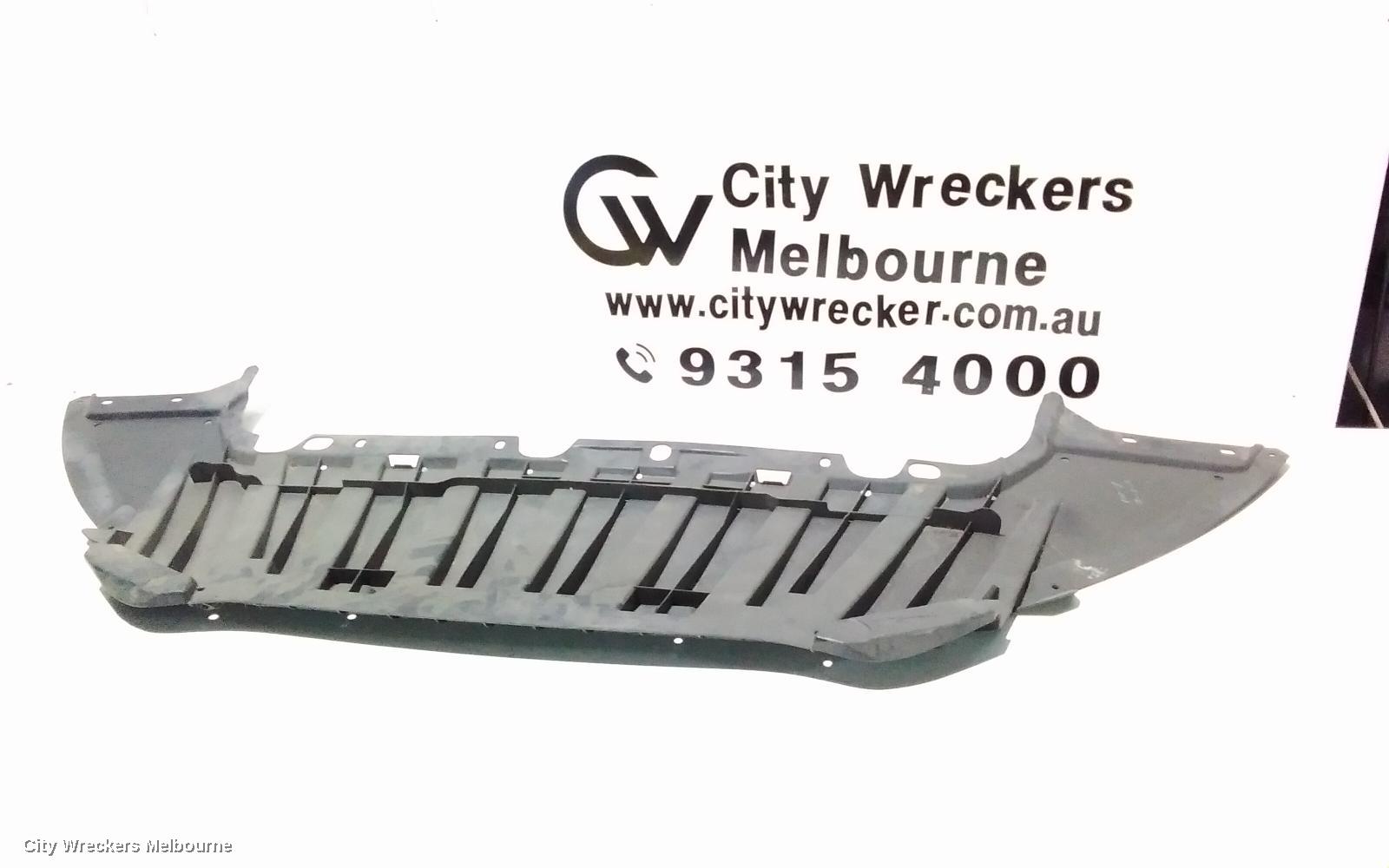 FORD FOCUS, LW 05/2011 - 08/2015, UNDER BUMPER LOWER SPLASH TRAY: 108495