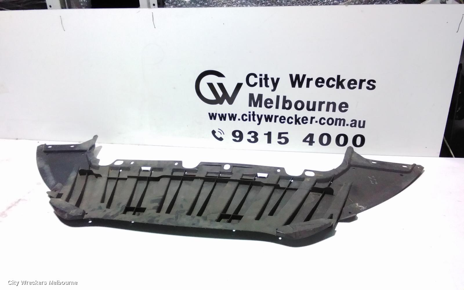 FORD FOCUS, LW 05/2011 - 08/2015, UNDER BUMPER LOWER SPLASH TRAY: 108495