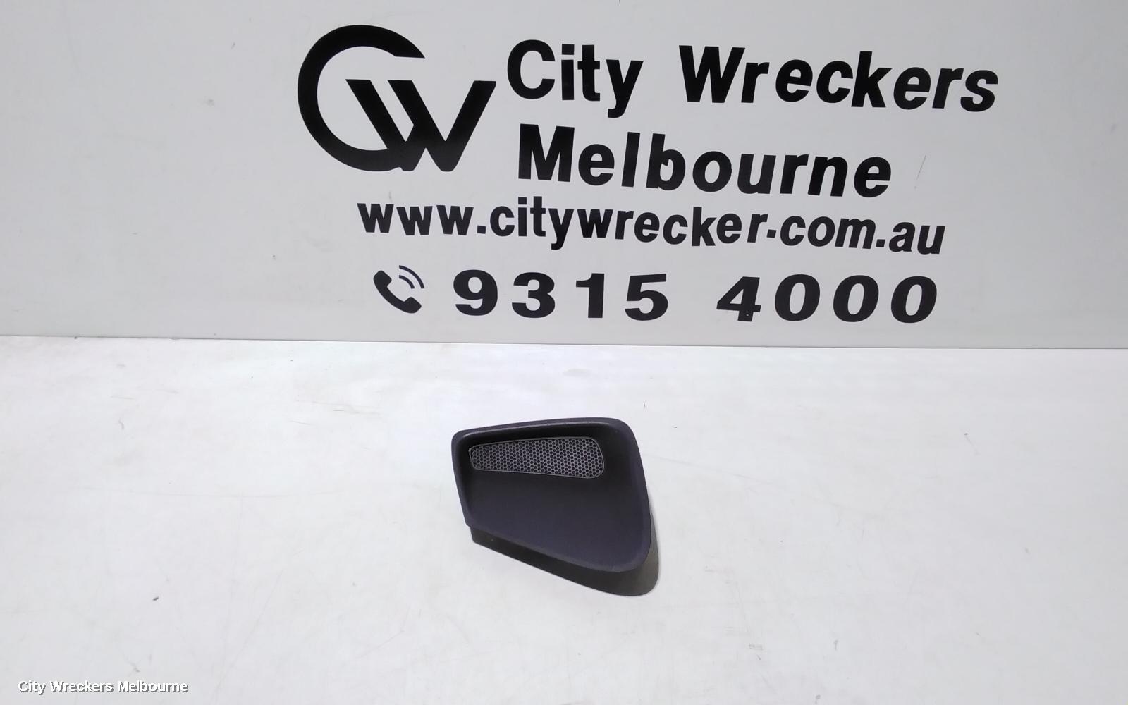 TOYOTA COROLLA LEFT INDICATOR/FOG/SIDE, BUMPER FOGLAMP, ZRE152R, HATCH, 11/2009 - 09/2012