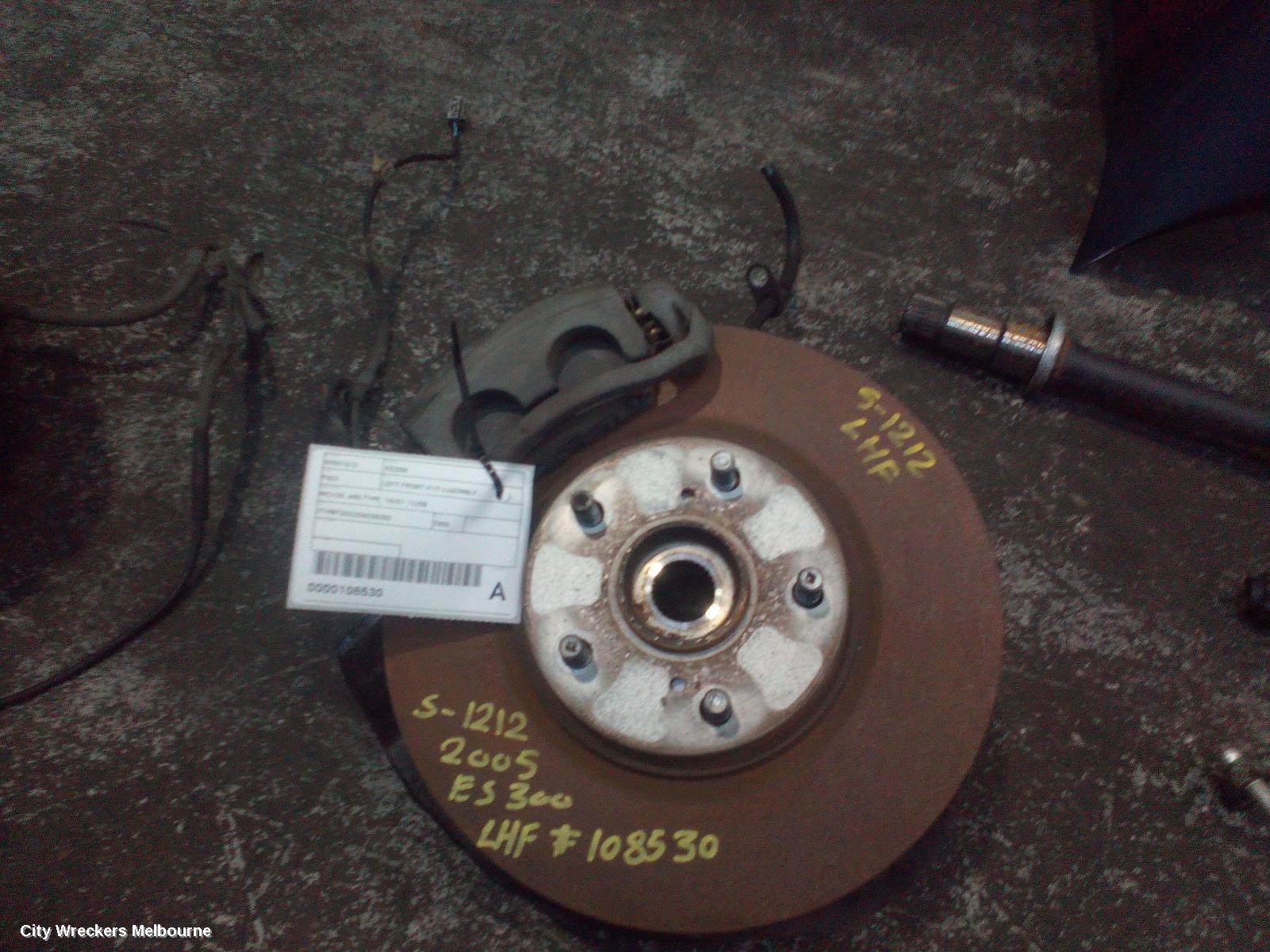 LEXUS ES300 (92-05) LEFT FRONT HUB ASSEMBLY, MCV30, ABS TYPE, 10/2001 - 12/2005