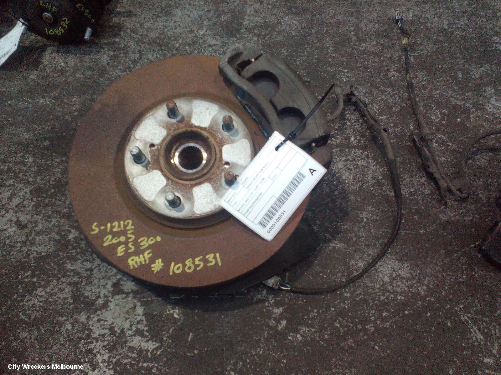 LEXUS ES300 (92-05) RIGHT FRONT HUB ASSEMBLY, MCV30, ABS TYPE, 10/2001 - 12/2005