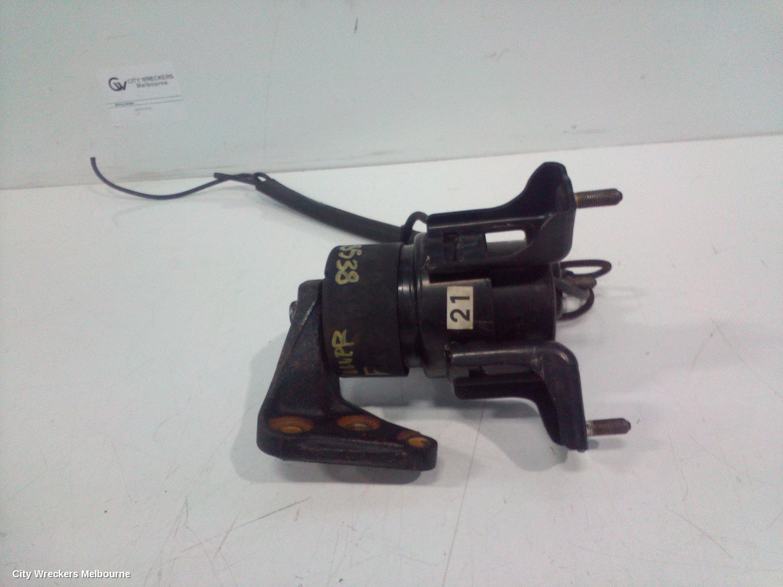 LEXUS ES300 (92-05) MOUNT, XV30, 10/2001 - 12/2005
