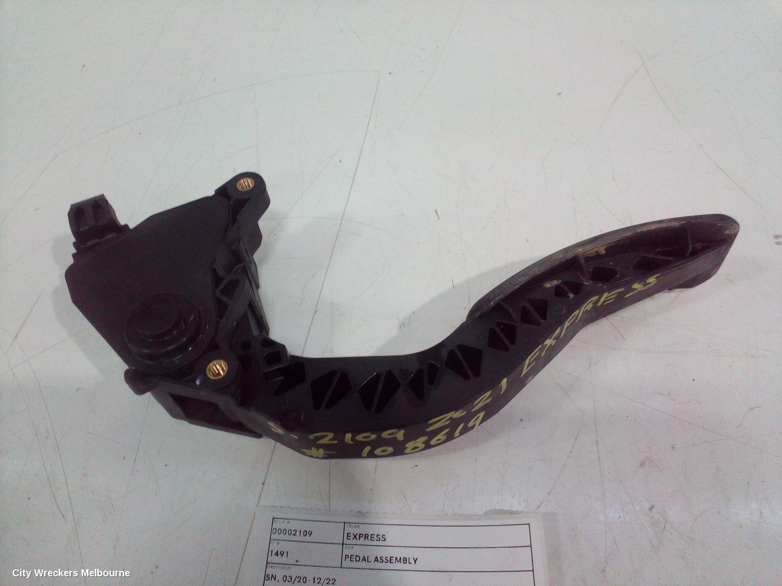 MITSUBISHI EXPRESS PEDAL ASSEMBLY, SN, ACCELERATOR PEDAL, 03/2020 - 12/2022